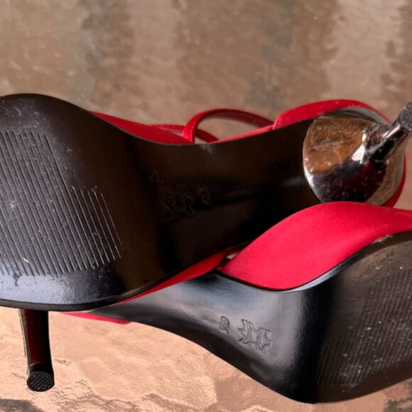 G.C.I. Red Marni Suede Pointed-Toe Heels (Size: 6M) - Picture 3 of 3